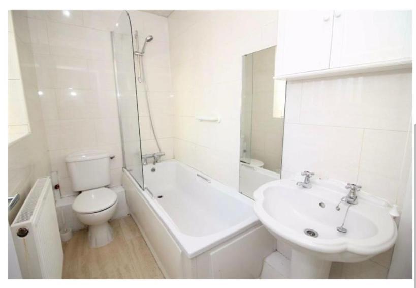Cheerful 2 Bedroom House Hindley Экстерьер фото